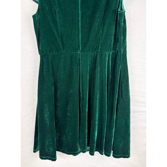 green velvet dress modcloth Vintage 1960s Green Velvet Dress – The Barn Owl Vintage Goods main image 0